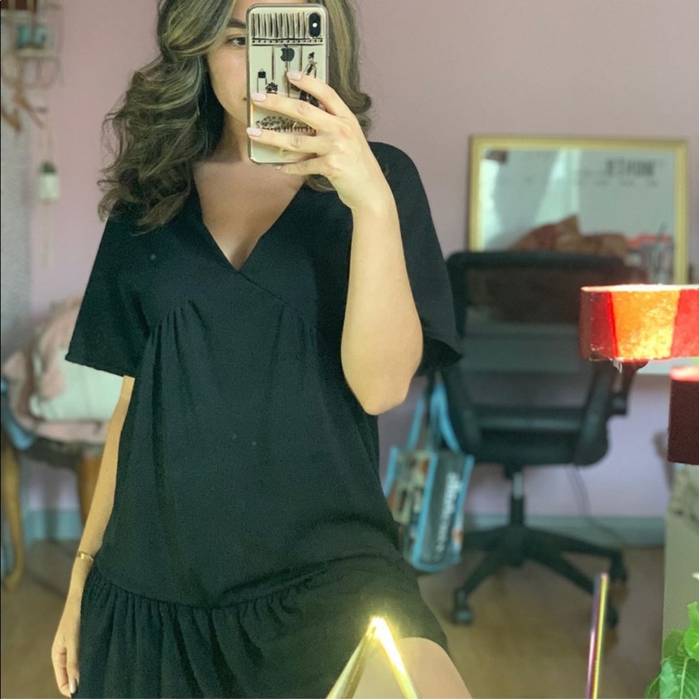 V-Neck mini dress